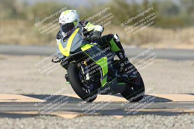 media/Dec-01-2025-Moto Forza (Mon) [[2daa91e15f]]/2-Intermediate Group/Session 3 (Turn 3)/